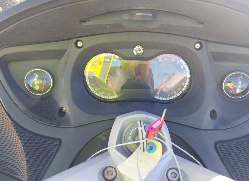 Photo 7 of 2011 Can-am Spyder ROADSTER RT-LTD (VIN 2BXJBDC18BV001438)