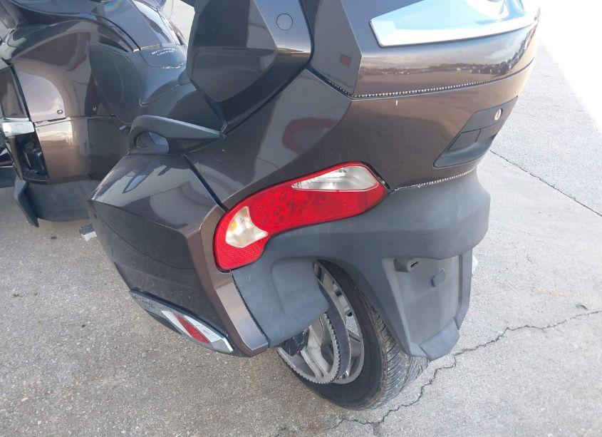 Photo 3 of 2012 Can-am Spyder ROADSTER RT-LTD (VIN 2BXJBRC11CV000209)