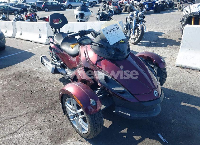 2014 Can-am Spyder ROADSTER RS/RS-S (VIN 2BXNABC13EV000906) main photo