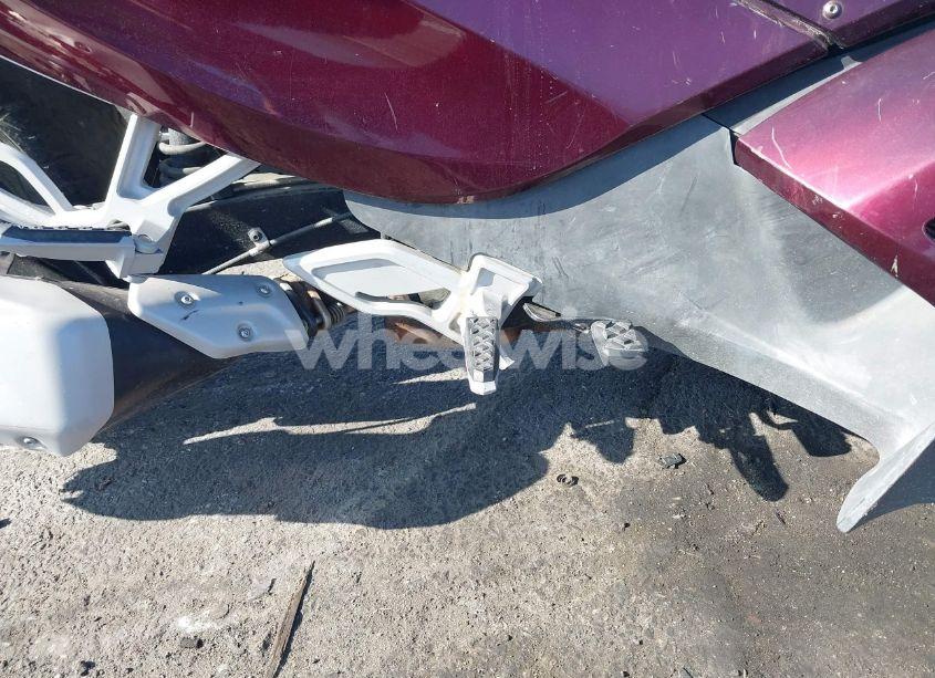 Photo 8 of 2014 Can-am Spyder ROADSTER RS/RS-S (VIN 2BXNABC13EV000906)