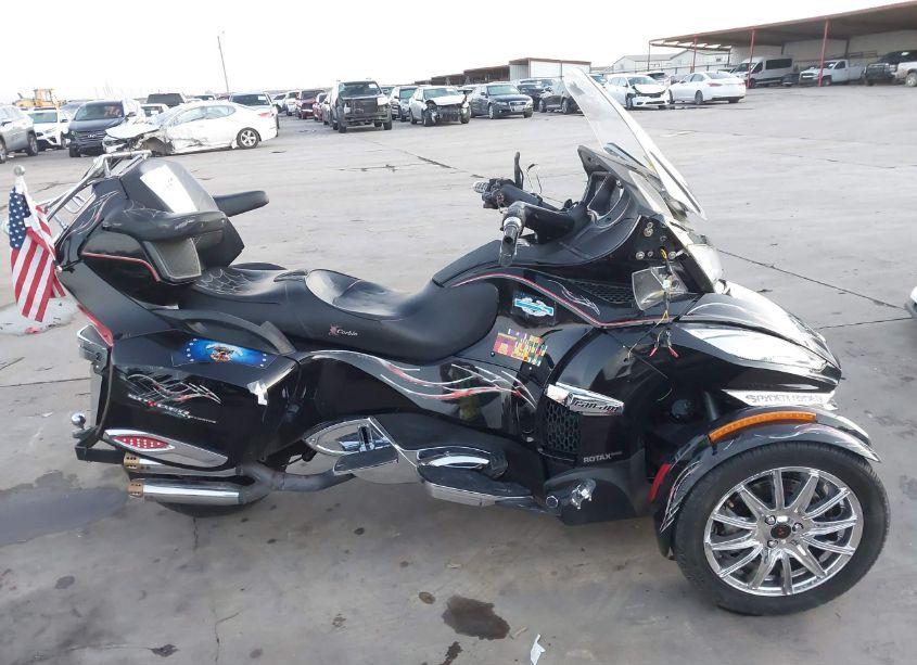 Photo 13 of 2015 Can-am Spyder ROADSTER RT/RT-S/S SERIES/LTD (VIN 2BXNBDD22FV003751)