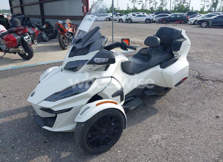 Photo 2 of 2018 Can-am Spyder ROADSTER RT/RT LIMITED/RT LIMITED 10TH ANNIVERSARY (VIN 2BXNBDD25JV004207)