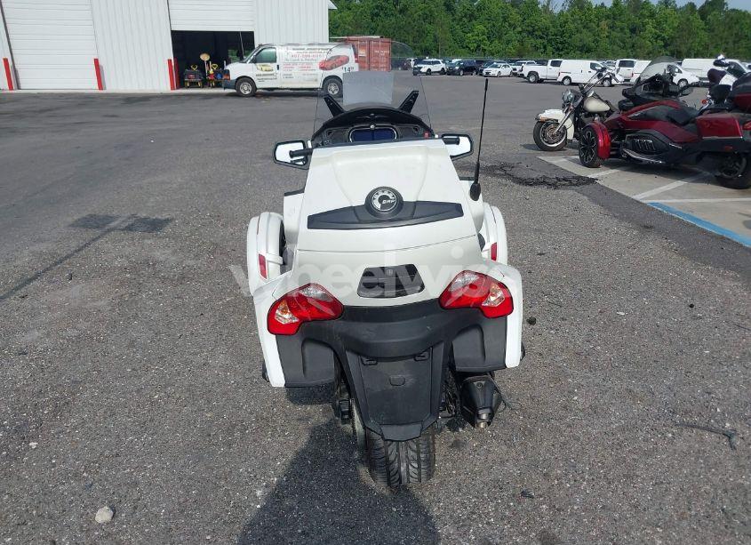 Photo 6 of 2018 Can-am Spyder ROADSTER RT/RT LIMITED/RT LIMITED 10TH ANNIVERSARY (VIN 2BXNBDD25JV004207)