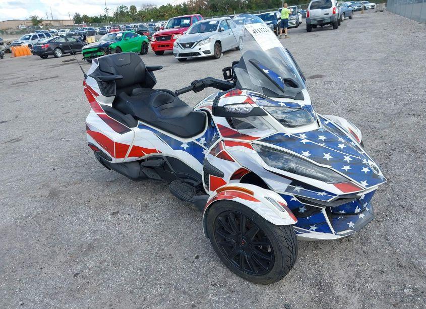2018 Can-am Spyder ROADSTER RT/RT LIMITED/RT LIMITED 10TH ANNIVERSARY (VIN 2BXNBDD28JV003858) main photo