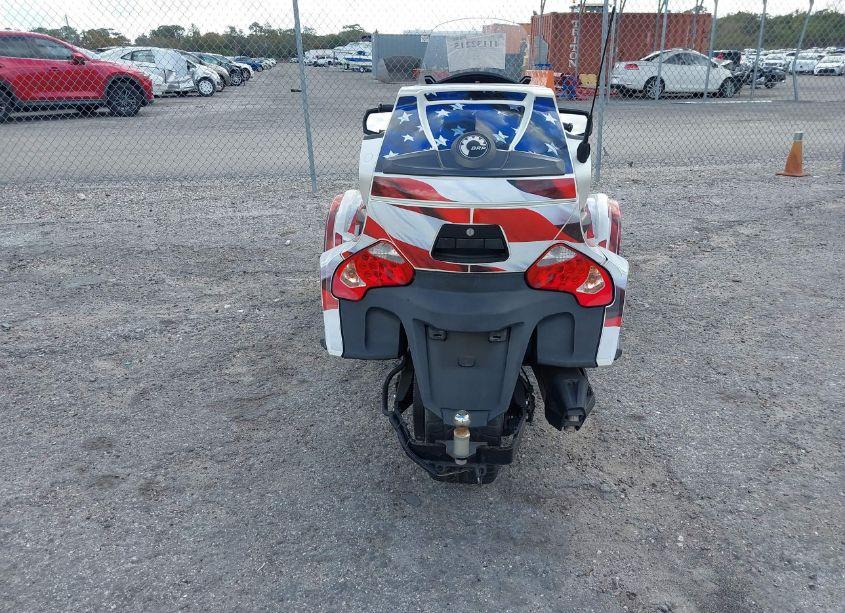 Photo 6 of 2018 Can-am Spyder ROADSTER RT/RT LIMITED/RT LIMITED 10TH ANNIVERSARY (VIN 2BXNBDD28JV003858)