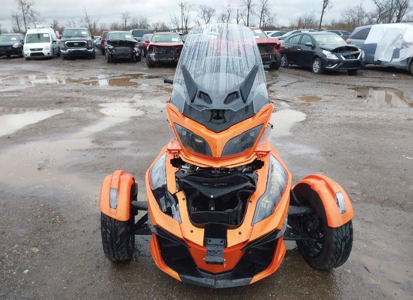 Photo 5 of 2019 Can-am Spyder ROADSTER RT/RT LIMITED (VIN 2BXNBDD2XKV000509)