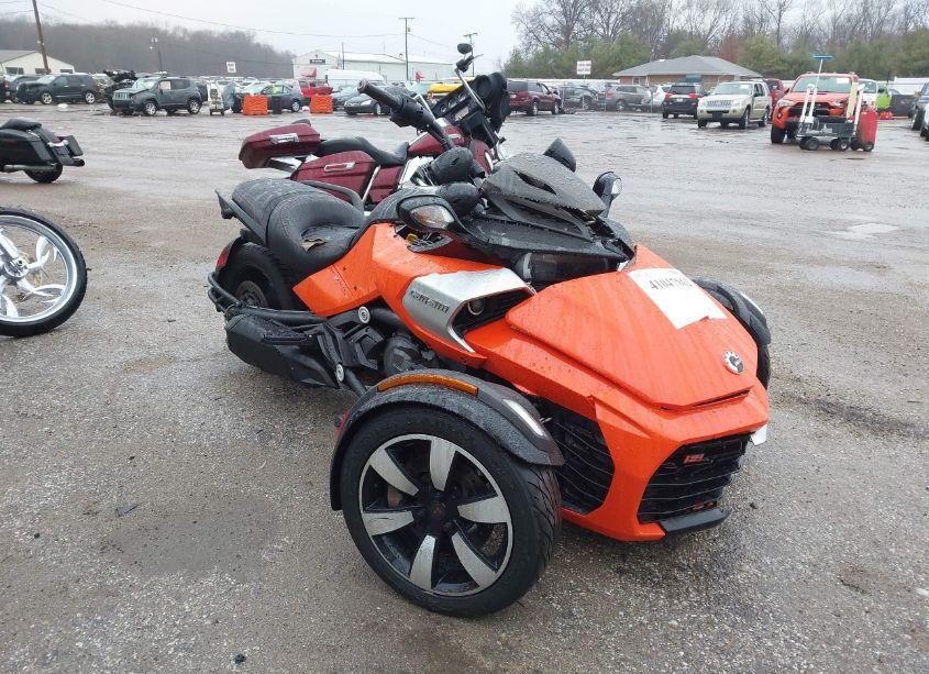 2015 Can-am Spyder ROADSTER F3/F3-S (VIN 2BXRDDD29FV000938) main photo