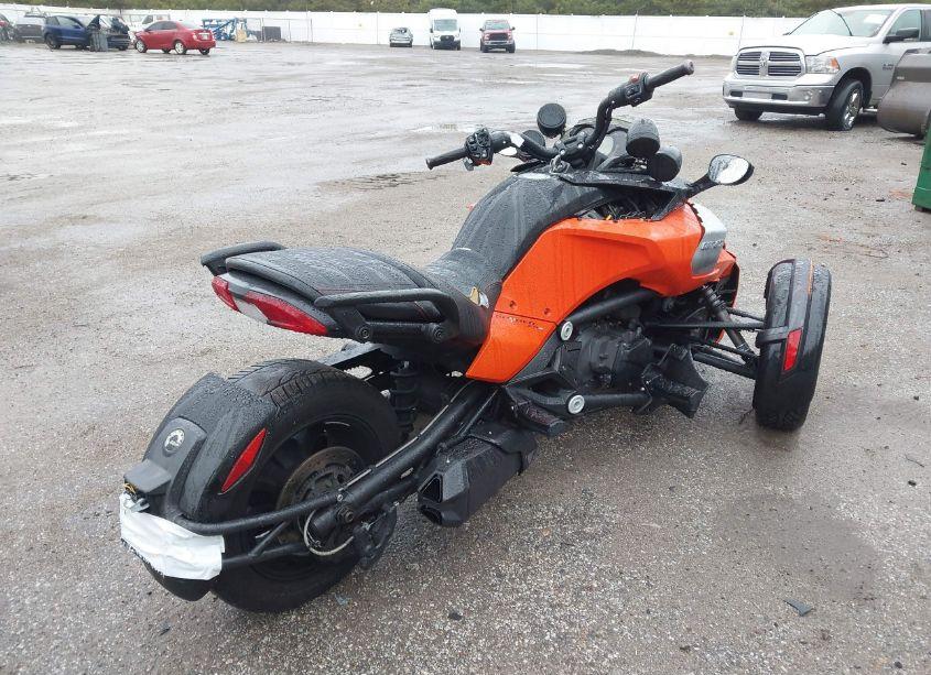 Photo 4 of 2015 Can-am Spyder ROADSTER F3/F3-S (VIN 2BXRDDD29FV000938)