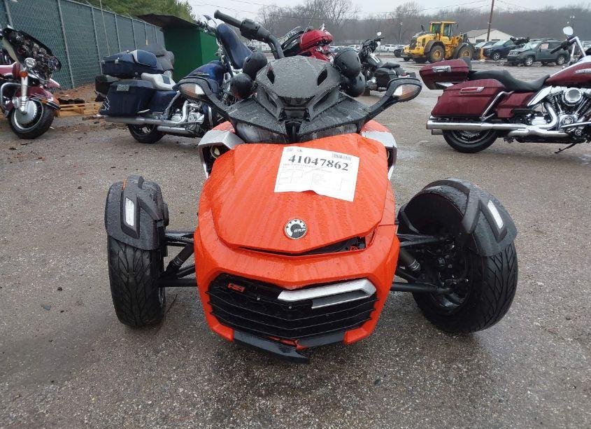 Photo 5 of 2015 Can-am Spyder ROADSTER F3/F3-S (VIN 2BXRDDD29FV000938)