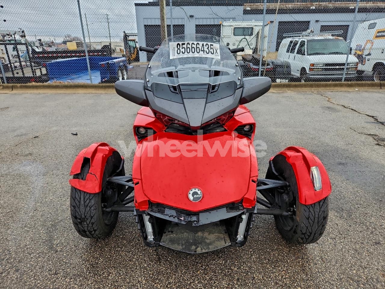 Photo 2 of 2022 CAN-AM SPYDER ROADSTER F3-T (VIN 2BXREDD26NV002237)