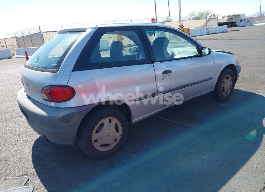 Photo 4 of 1999 Chevrolet Metro N/A (VIN 2C1MR2267X6718387)