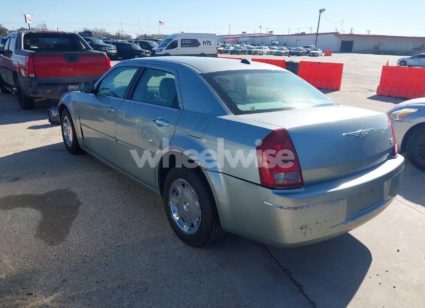 Photo 3 of 2005 Chrysler 300 TOURING (VIN 2C3AA53G65H176016)
