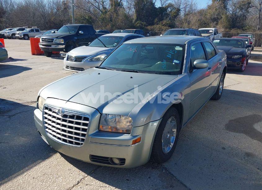 Photo 6 of 2005 Chrysler 300 TOURING (VIN 2C3AA53G65H176016)
