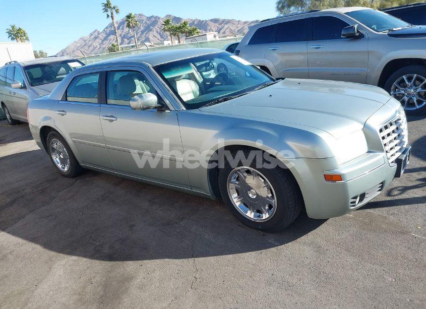 2005 Chrysler 300 TOURING (VIN 2C3AA53G85H556183) main photo