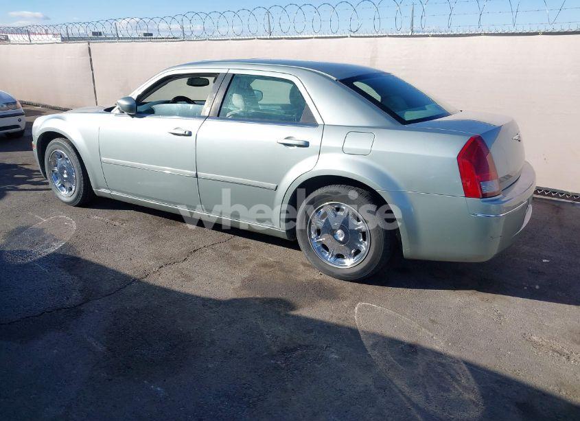 Photo 3 of 2005 Chrysler 300 TOURING (VIN 2C3AA53G85H556183)