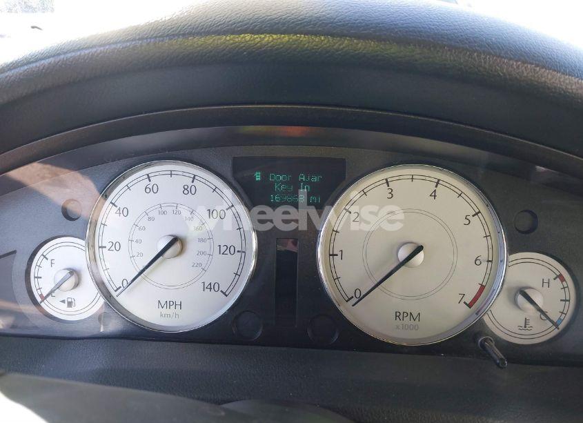 Photo 7 of 2005 Chrysler 300 TOURING (VIN 2C3AA53G85H556183)