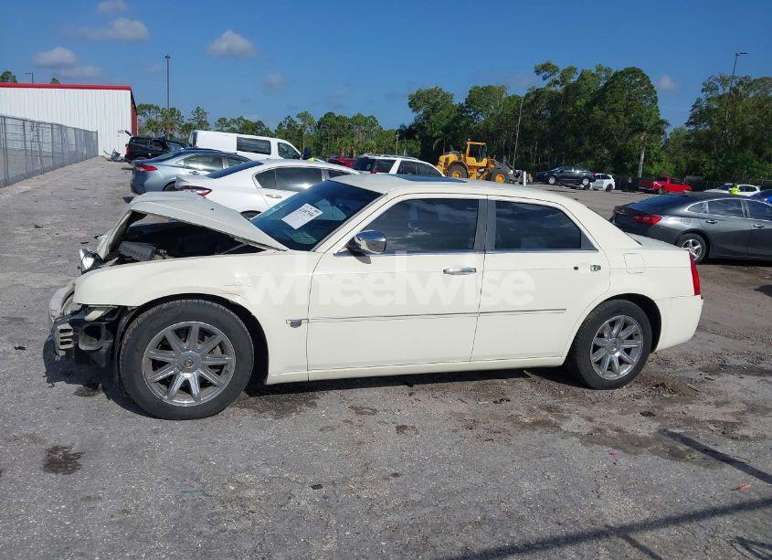 Photo 15 of 2005 Chrysler 300c (VIN 2C3AA63H15H132651)