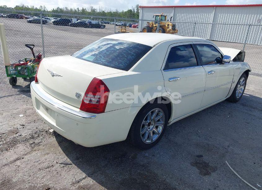 Photo 4 of 2005 Chrysler 300c (VIN 2C3AA63H15H132651)