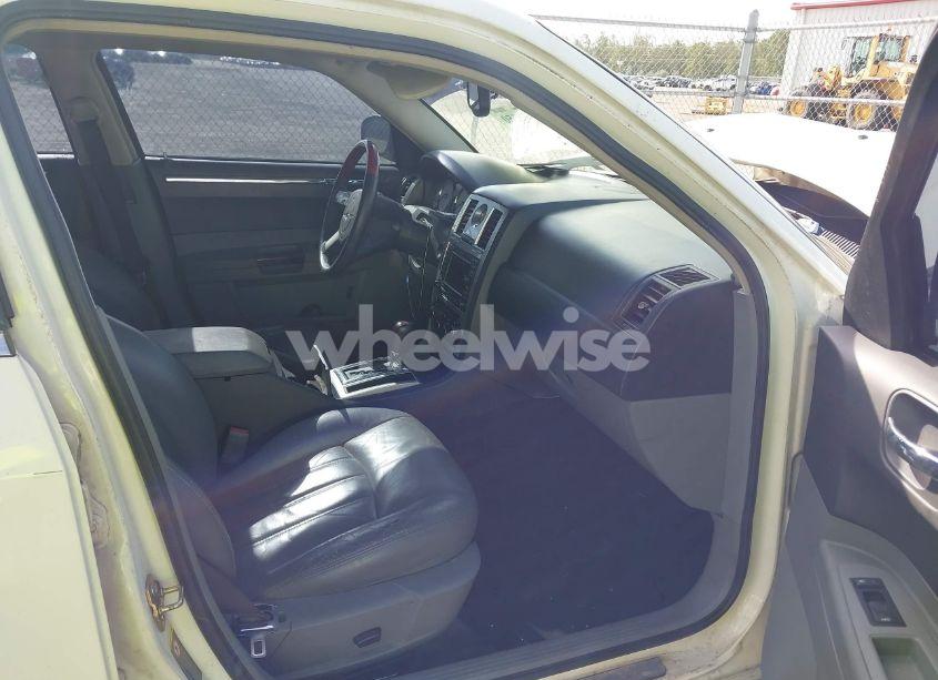 Photo 5 of 2005 Chrysler 300c (VIN 2C3AA63H15H132651)