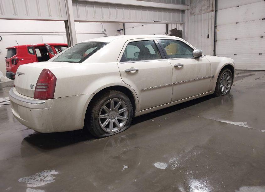 Photo 4 of 2005 Chrysler 300c (VIN 2C3AA63H15H500522)