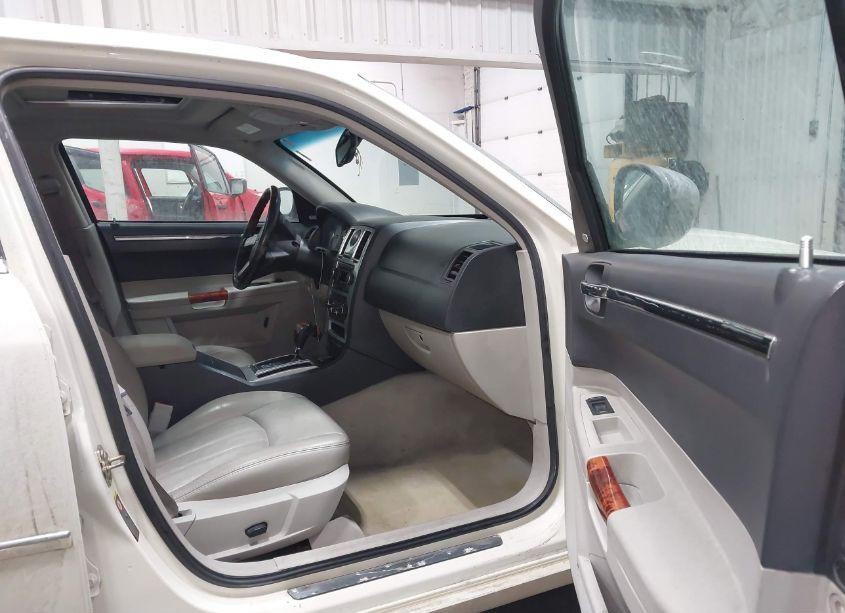 Photo 5 of 2005 Chrysler 300c (VIN 2C3AA63H15H500522)