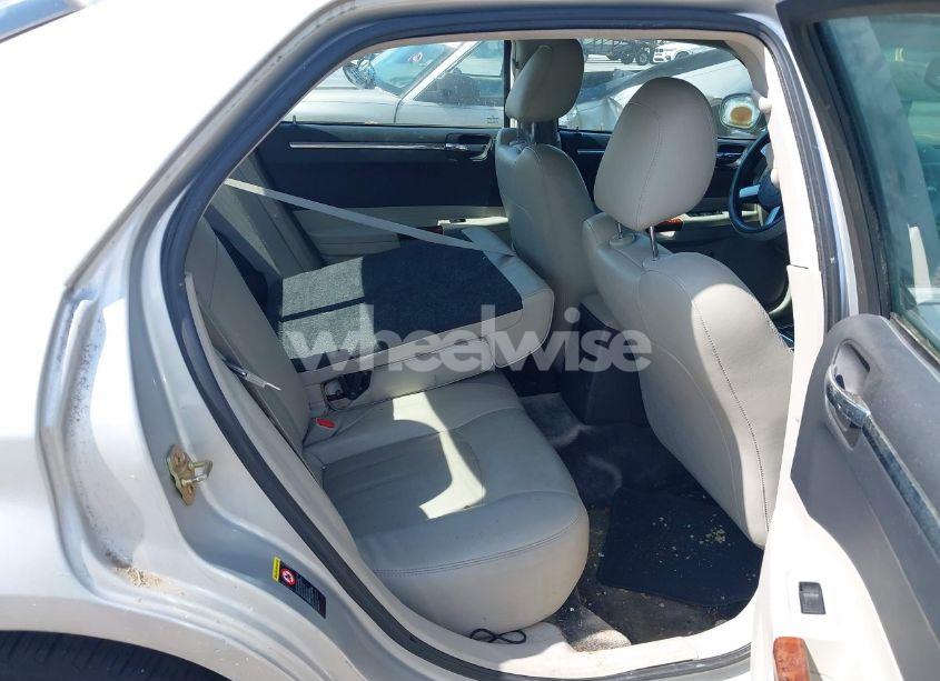 Photo 8 of 2005 Chrysler 300c (VIN 2C3AA63H35H560253)