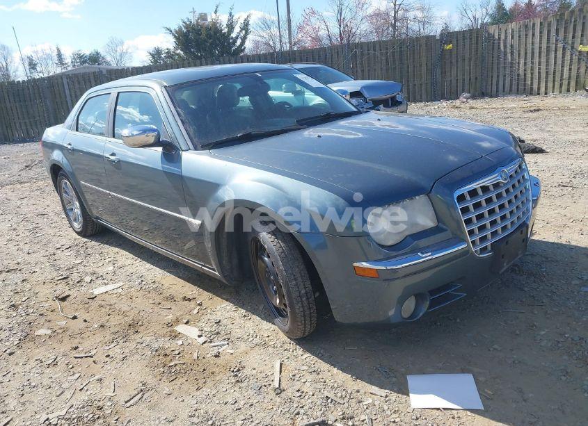 2005 Chrysler 300c (VIN 2C3AA63H45H502345) main photo