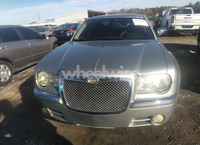 Photo 12 of 2005 Chrysler 300c (VIN 2C3AA63H45H572945)