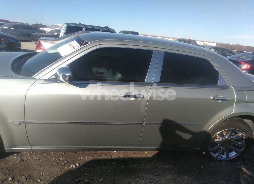 Photo 14 of 2005 Chrysler 300c (VIN 2C3AA63H45H572945)