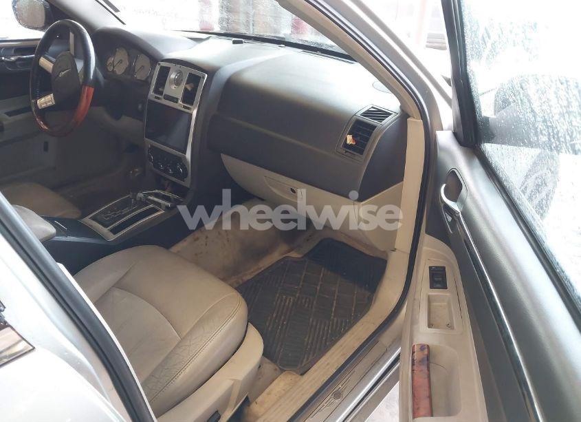 Photo 5 of 2005 Chrysler 300c (VIN 2C3AA63H55H133060)