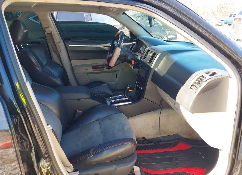 Photo 5 of 2005 Chrysler 300c (VIN 2C3AA63H75H520502)