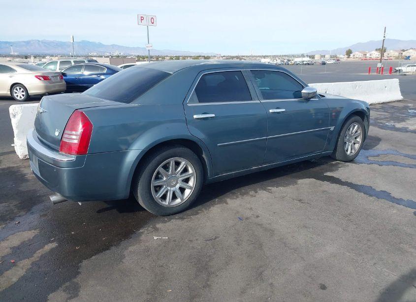 Photo 4 of 2005 Chrysler 300c (VIN 2C3AA63H85H524414)