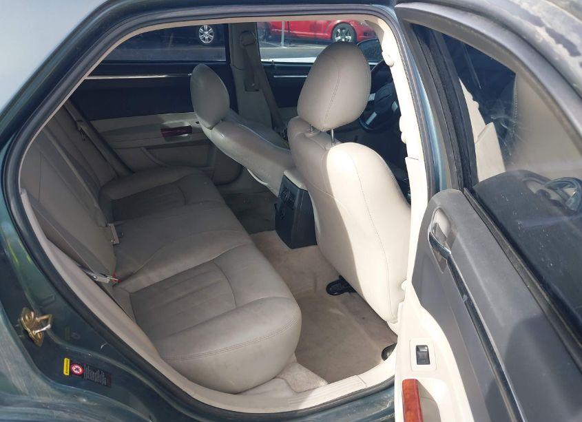 Photo 8 of 2005 Chrysler 300c (VIN 2C3AA63H85H524414)