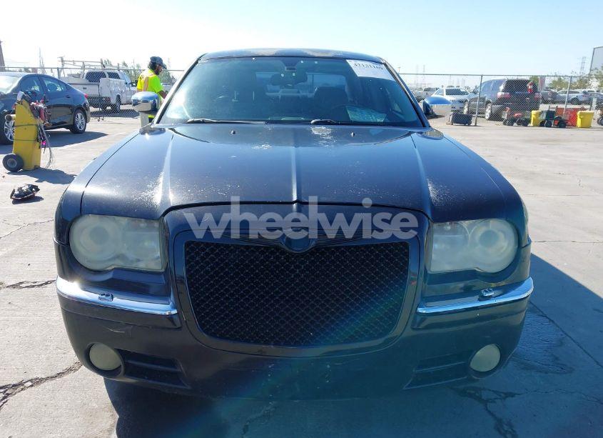 Photo 13 of 2005 Chrysler 300c (VIN 2C3AA63H95H115984)