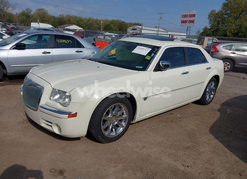 Photo 2 of 2005 Chrysler 300c (VIN 2C3AA63HX5H106243)