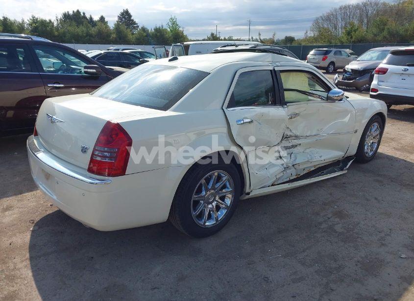Photo 4 of 2005 Chrysler 300c (VIN 2C3AA63HX5H106243)