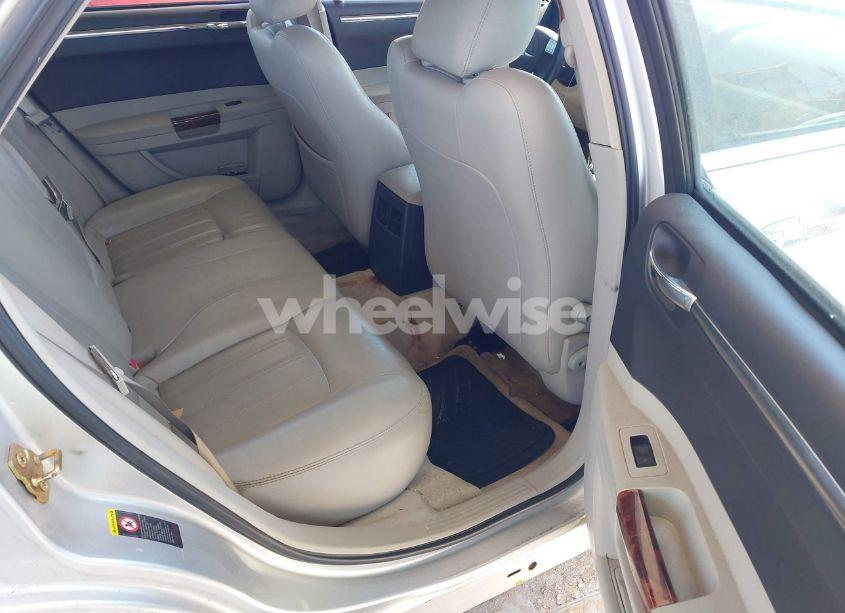 Photo 8 of 2005 Chrysler 300c (VIN 2C3AA63HX5H125777)