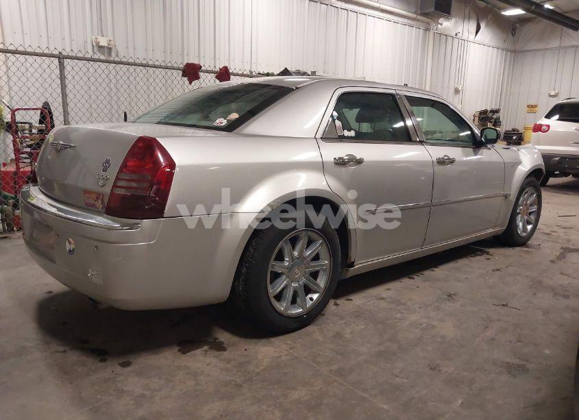 Photo 4 of 2005 Chrysler 300c (VIN 2C3AA63HX5H519392)