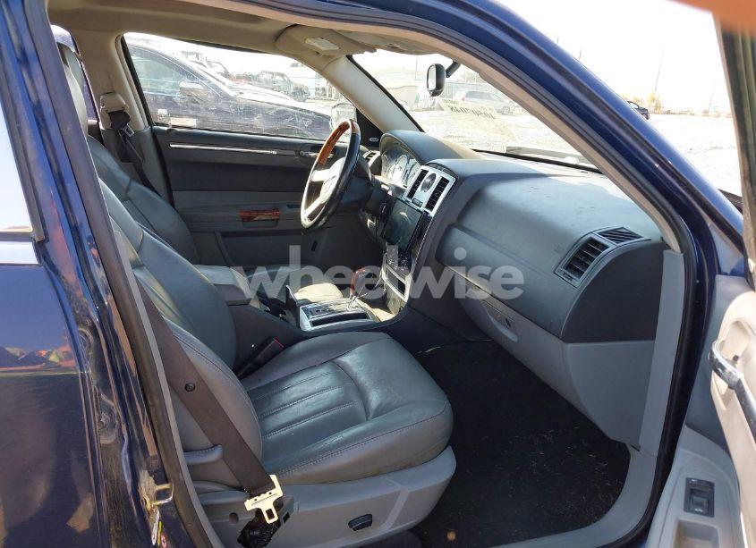 Photo 5 of 2005 Chrysler 300c (VIN 2C3AA63HX5H655103)