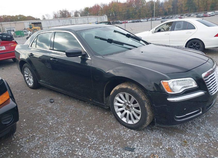 2011 Chrysler 300 (VIN 2C3CA4CG9BH530593) main photo
