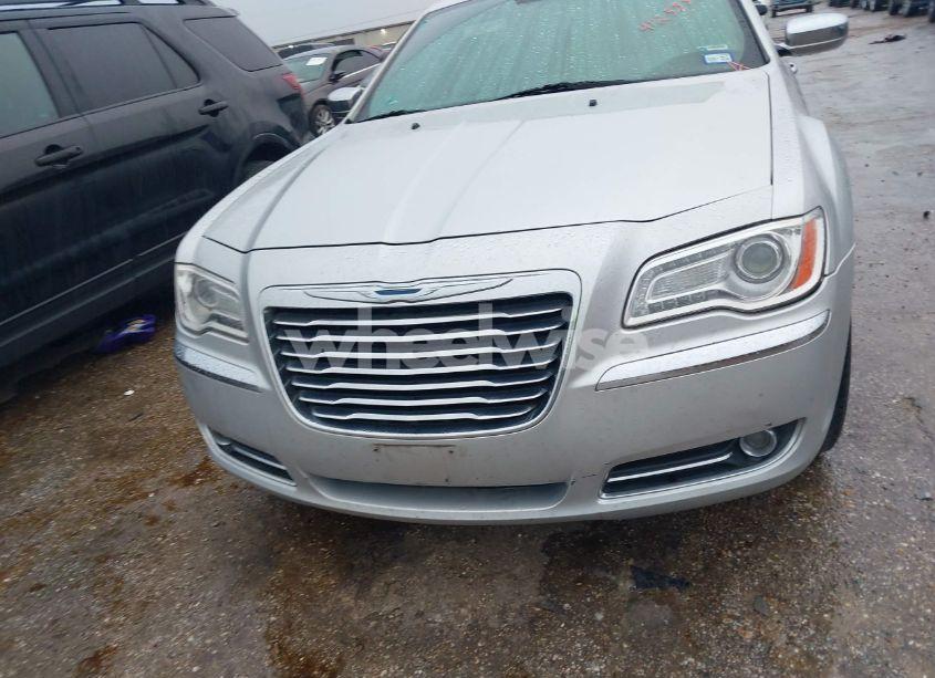 Photo 6 of 2011 Chrysler 300 LIMITED (VIN 2C3CA5CG2BH614535)
