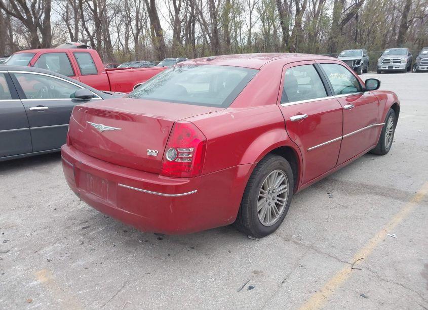 Photo 4 of 2010 Chrysler 300 TOURING/SIGNATURE SERIES/EXECUTIVE SERIES (VIN 2C3CA5CV0AH167443)