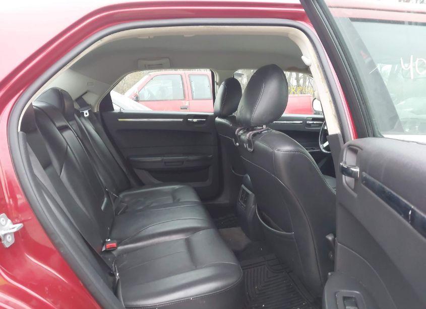 Photo 8 of 2010 Chrysler 300 TOURING/SIGNATURE SERIES/EXECUTIVE SERIES (VIN 2C3CA5CV0AH167443)