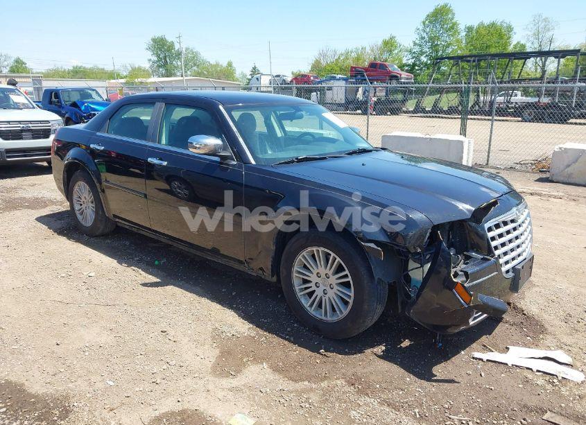 2010 Chrysler 300 TOURING/SIGNATURE SERIES/EXECUTIVE SERIES (VIN 2C3CA5CV2AH326950) main photo