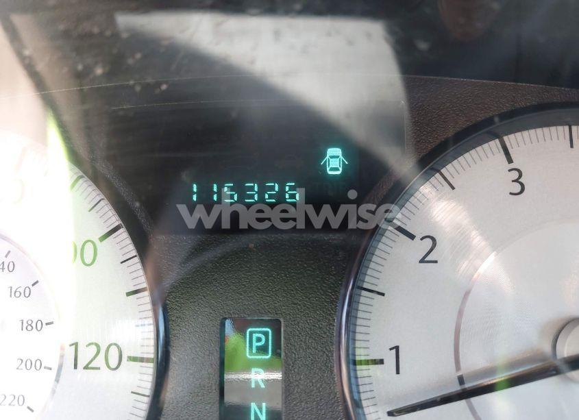 Photo 15 of 2010 Chrysler 300 TOURING/SIGNATURE SERIES/EXECUTIVE SERIES (VIN 2C3CA5CV2AH326950)