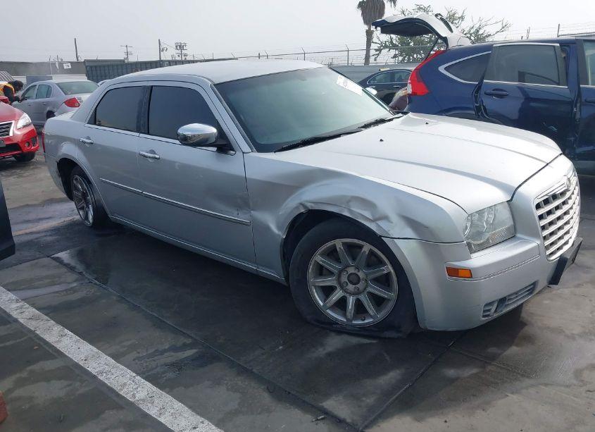 2010 Chrysler 300 TOURING/SIGNATURE SERIES/EXECUTIVE SERIES (VIN 2C3CA5CV3AH241910) main photo