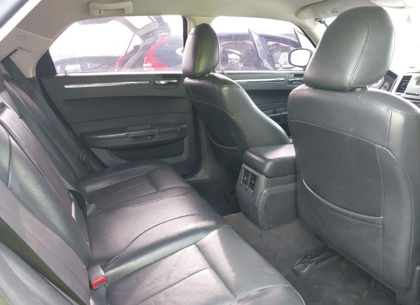 Photo 8 of 2010 Chrysler 300 TOURING/SIGNATURE SERIES/EXECUTIVE SERIES (VIN 2C3CA5CV3AH241910)