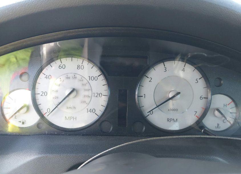 Photo 15 of 2010 Chrysler 300 TOURING/SIGNATURE SERIES/EXECUTIVE SERIES (VIN 2C3CA5CV5AH263049)