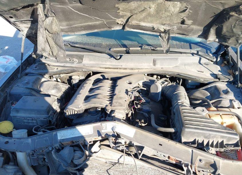 Photo 10 of 2010 Chrysler 300 TOURING/SIGNATURE SERIES/EXECUTIVE SERIES (VIN 2C3CA5CV6AH221036)