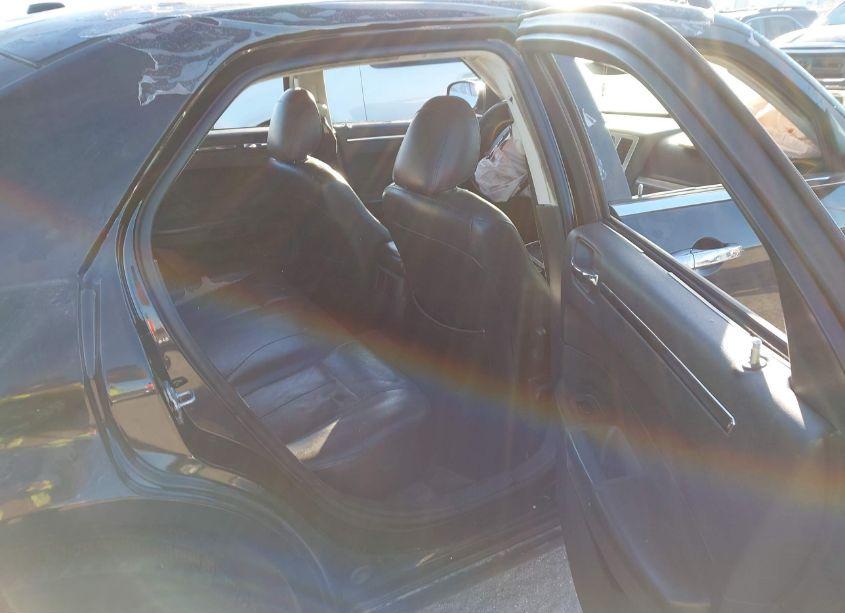 Photo 8 of 2010 Chrysler 300 TOURING/SIGNATURE SERIES/EXECUTIVE SERIES (VIN 2C3CA5CV6AH221036)